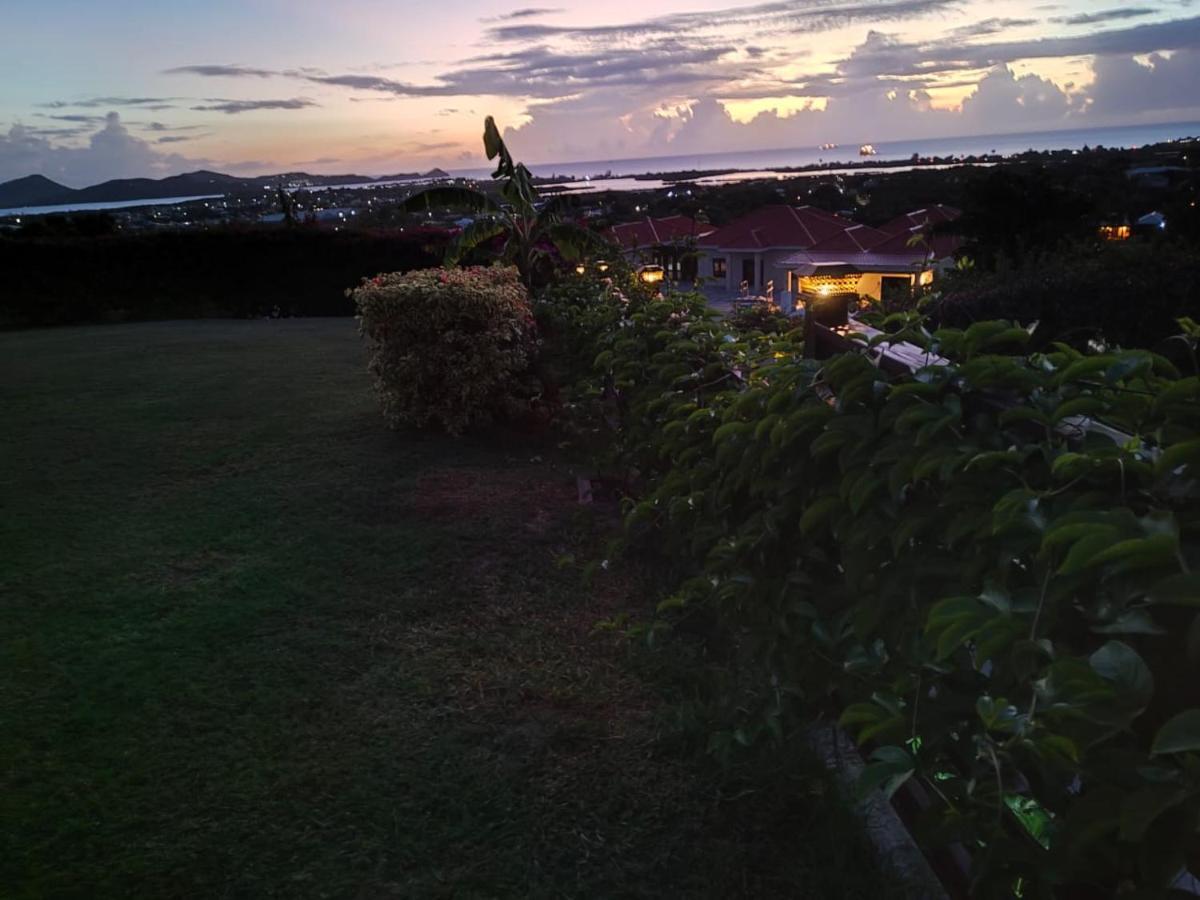 Holiday Home Belvedere Dickenson Bay Kültér fotó